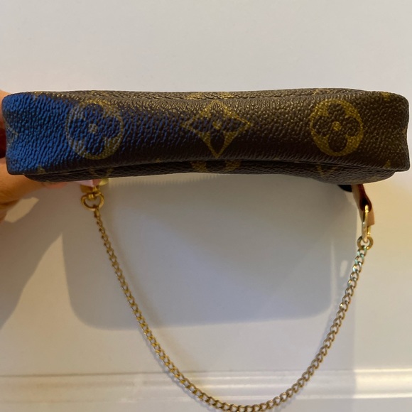Louis Vuitton Mini Pochette AUTHENTIC/ NO FLAWS - Picture 13 of 15